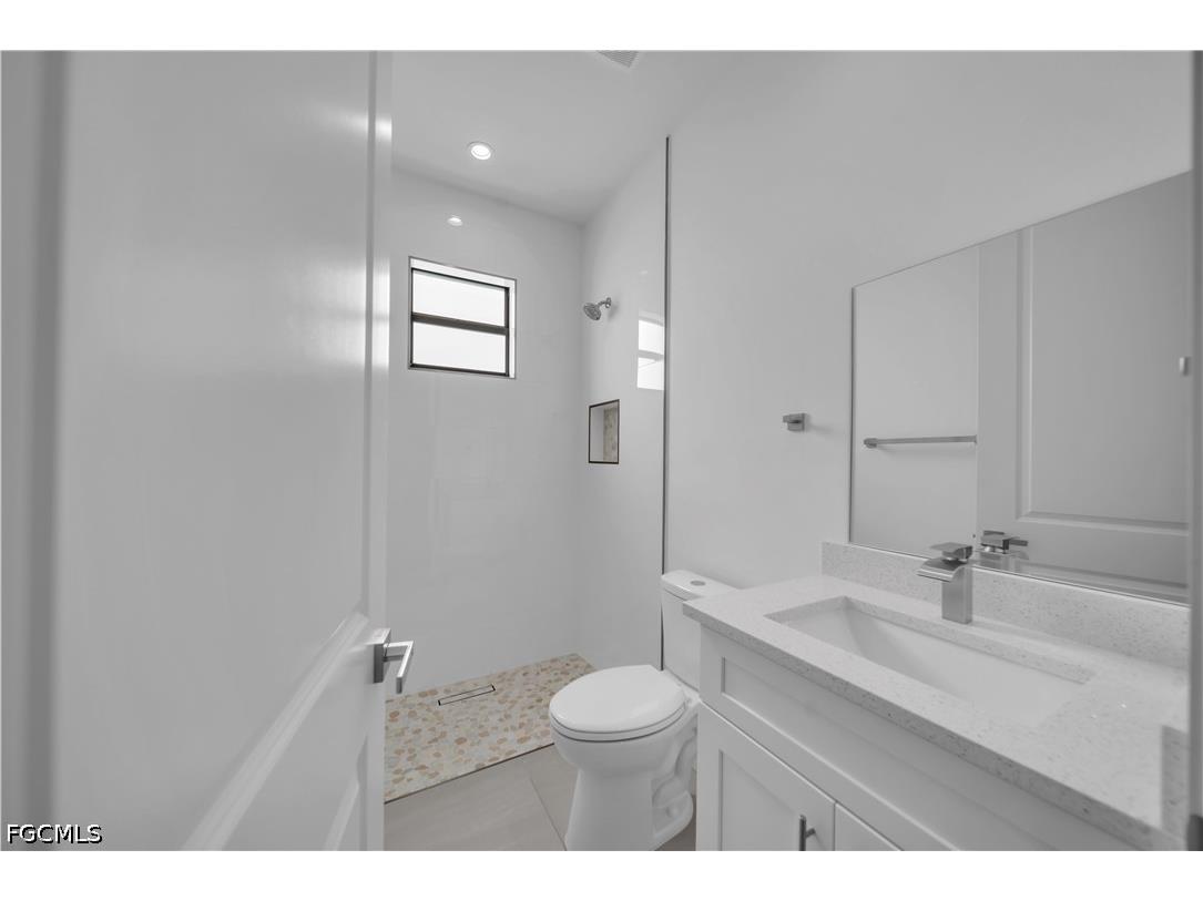 1412 NE 2nd Place Cape Coral FL 33909 2026017515 image21