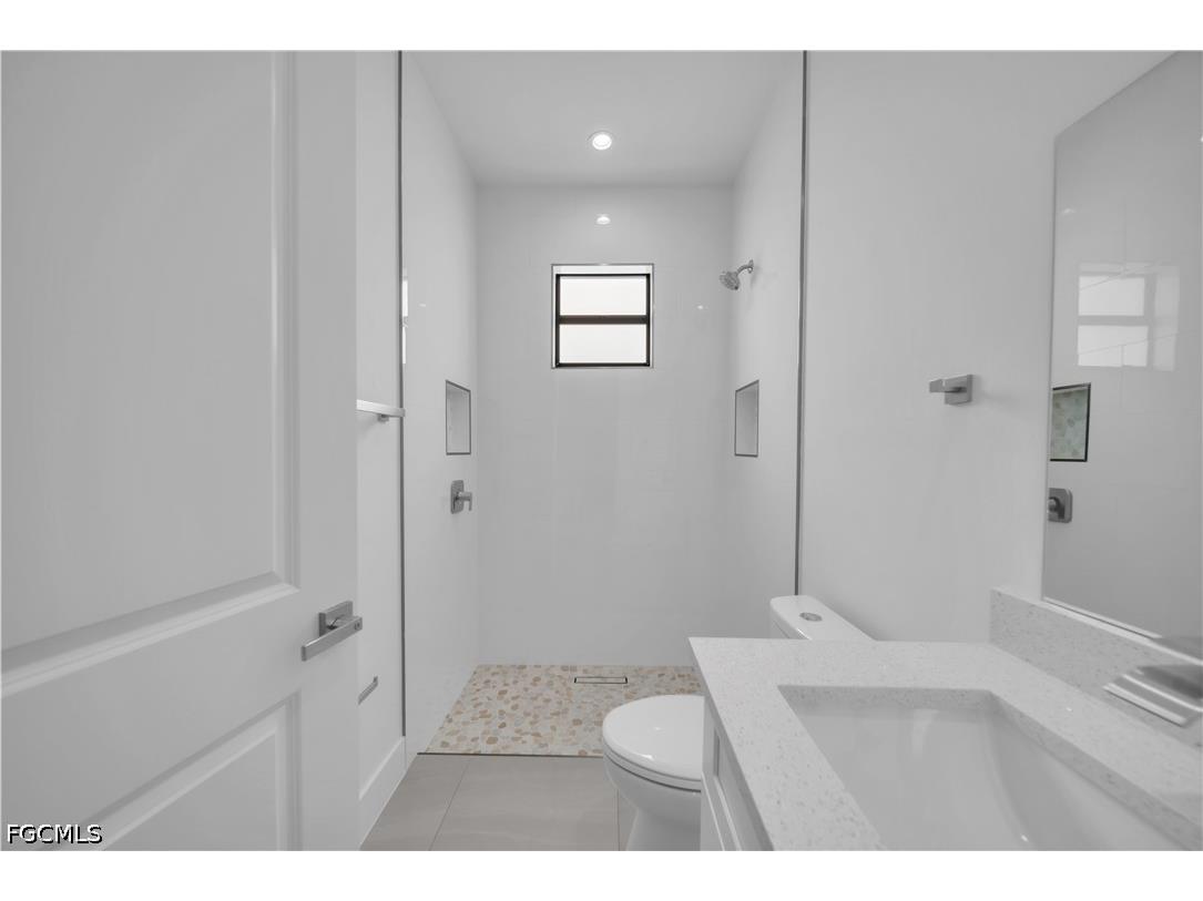 1412 NE 2nd Place Cape Coral FL 33909 2026017515 image22