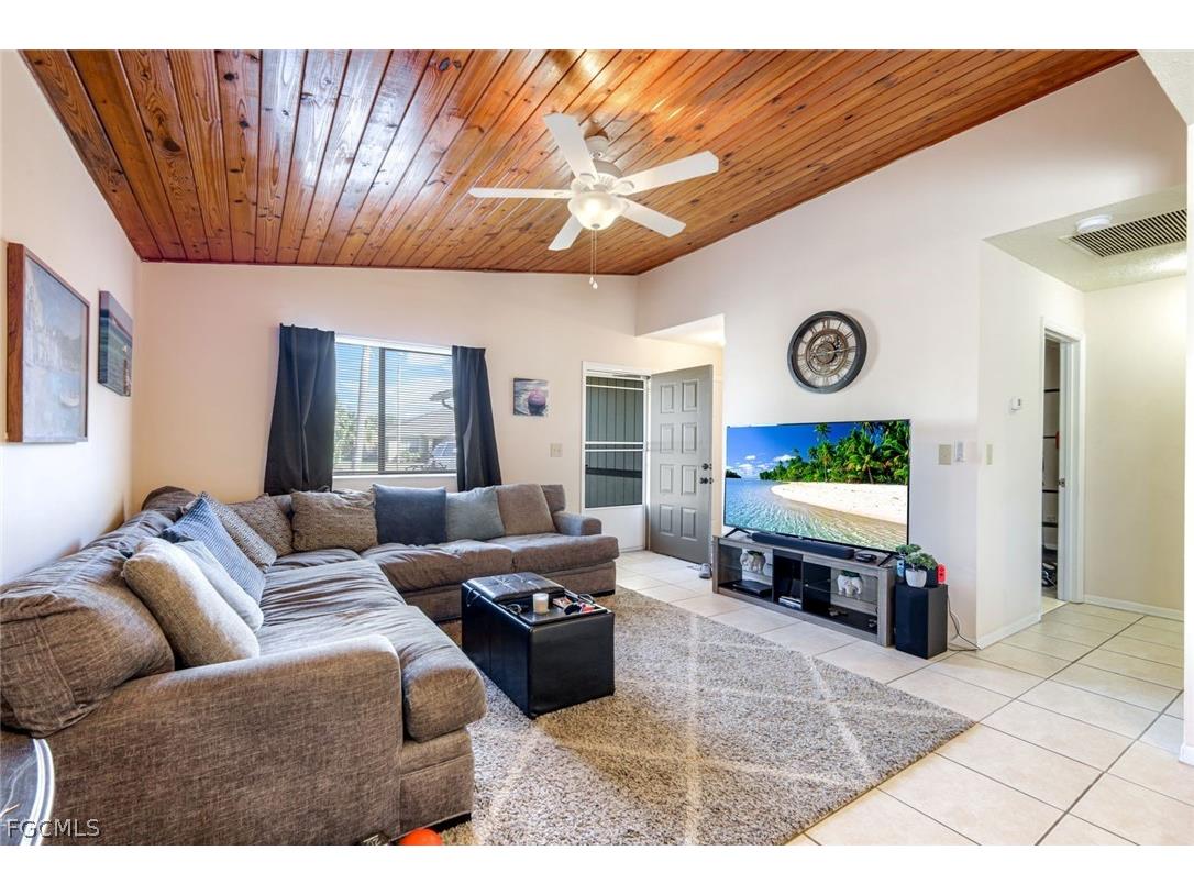 1410/ 1412 SE 8th Avenue Cape Coral FL 33990 2026009727 image17