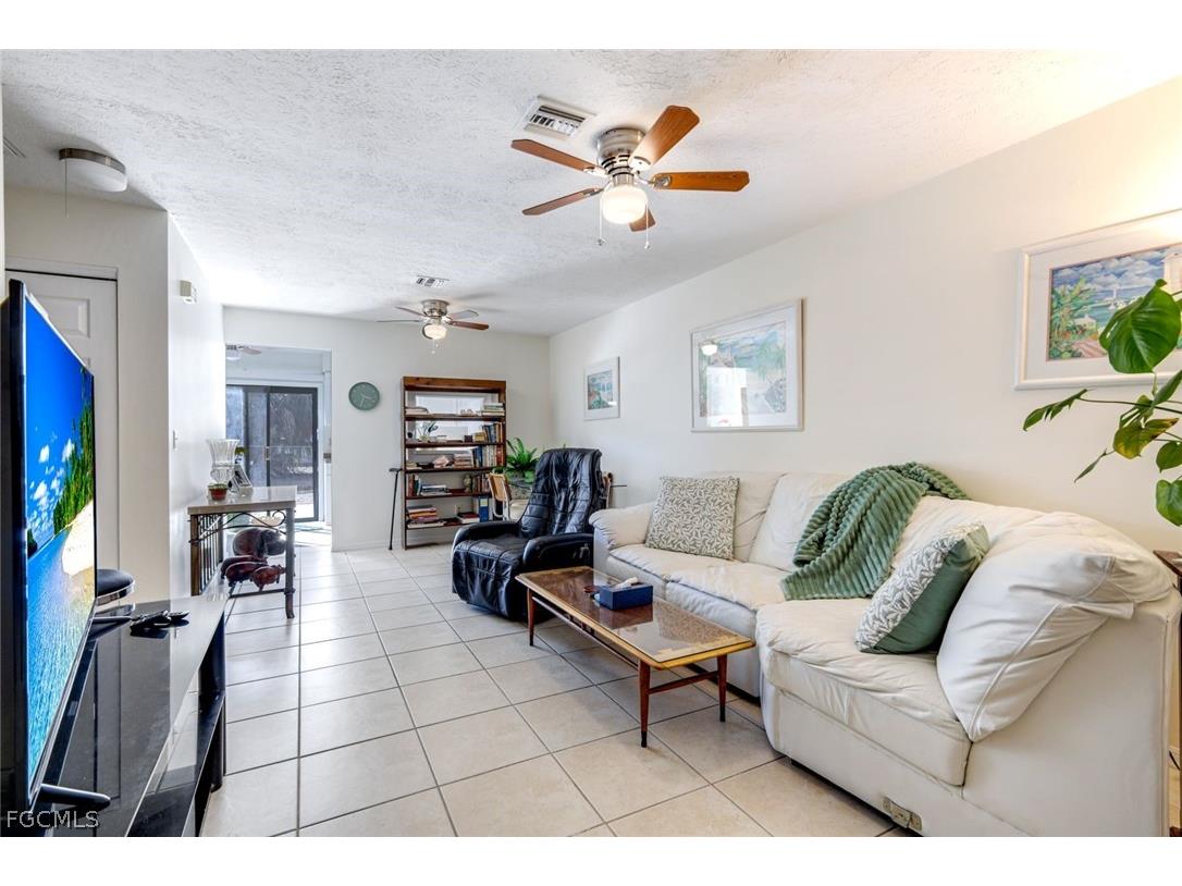 1410/ 1412 SE 8th Avenue Cape Coral FL 33990 2026009727 image2
