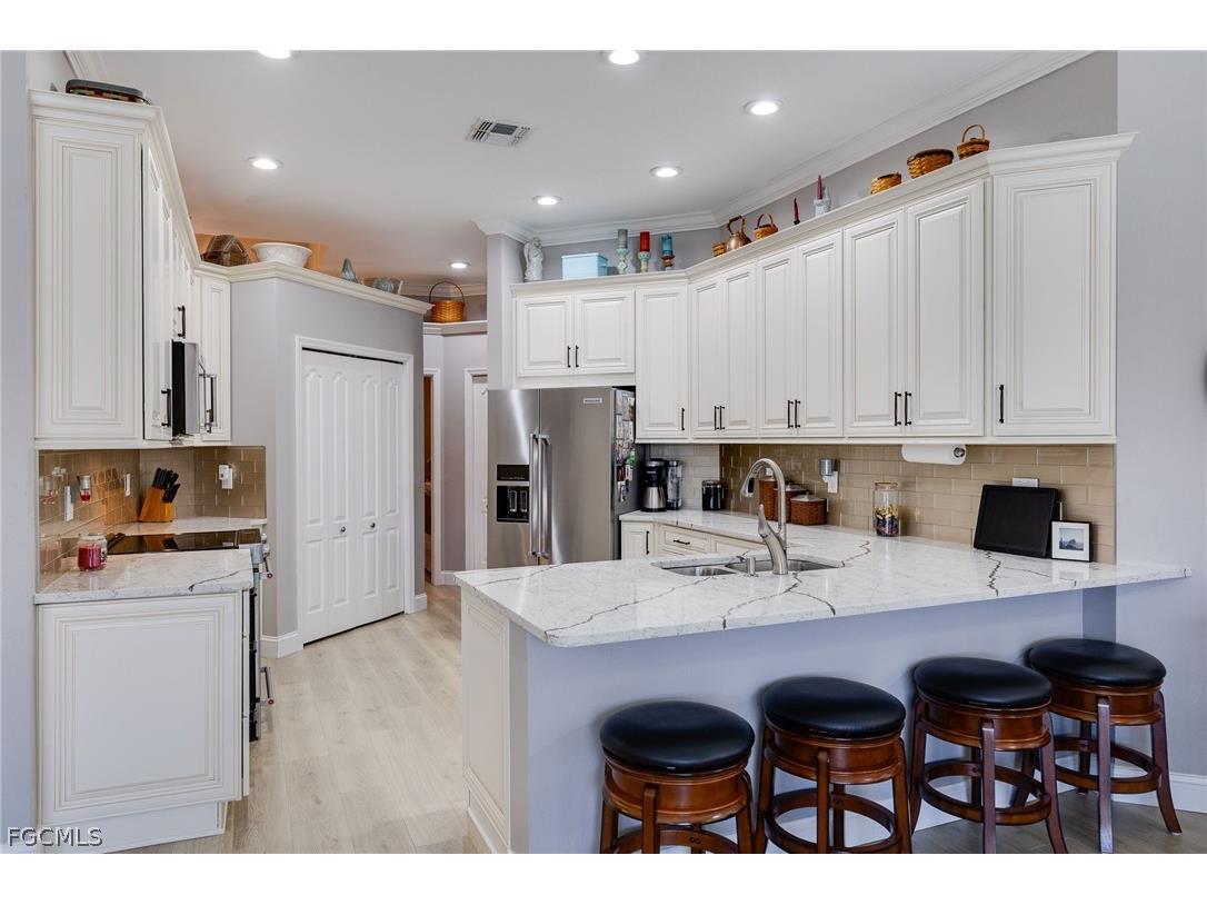 14120 Grosse Point Lane Fort Myers FL 33919 2026006090 image6