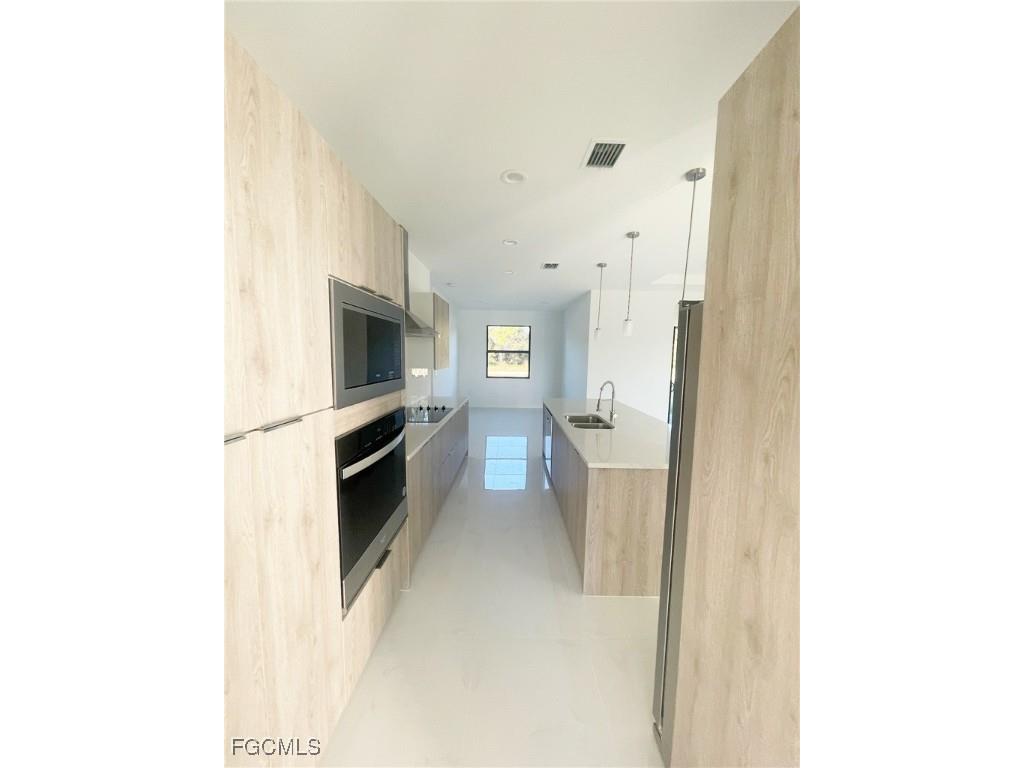 14121 Carlos Street Fort Myers FL 33905 2025013291 image6