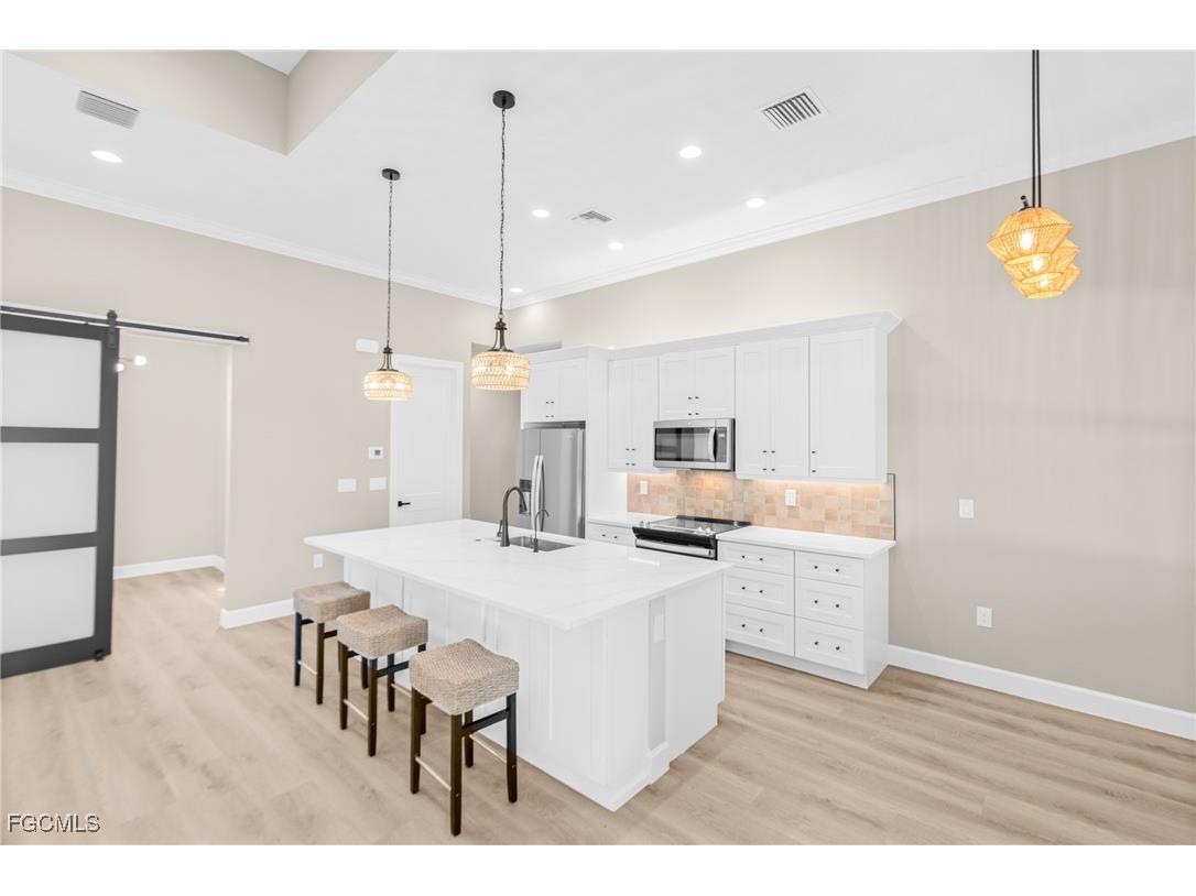 14121 Cedardale Street Fort Myers FL 33905 2025026297 image12