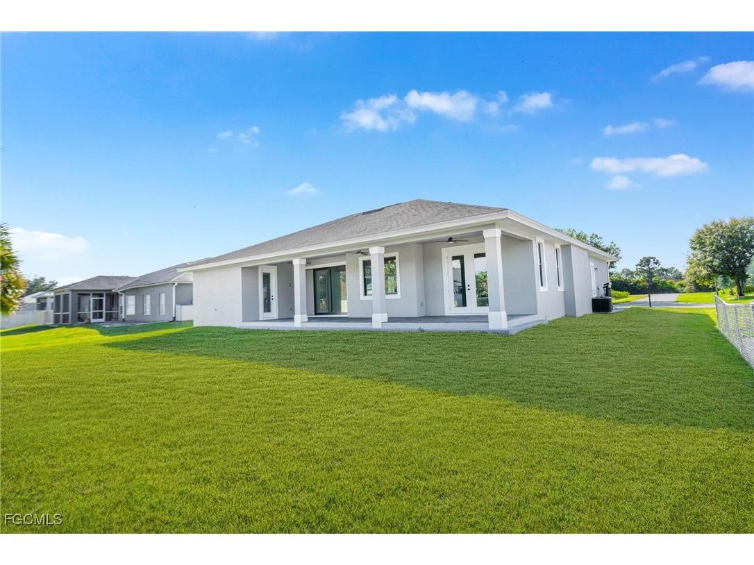 14121 Cedardale Street Fort Myers FL 33905 2025026297 image37