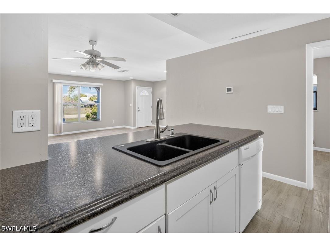 1413/1415 SE 23rd Place Cape Coral FL 33990 226012339 image27