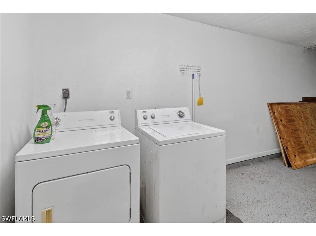 1413/1415 SE 23rd Place Cape Coral FL 33990 226012339 image41