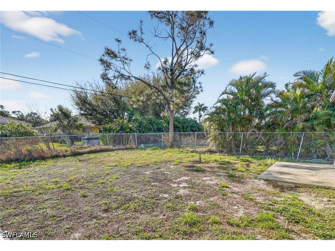 1413/1415 SE 23rd Place Cape Coral FL 33990 226012339 image46