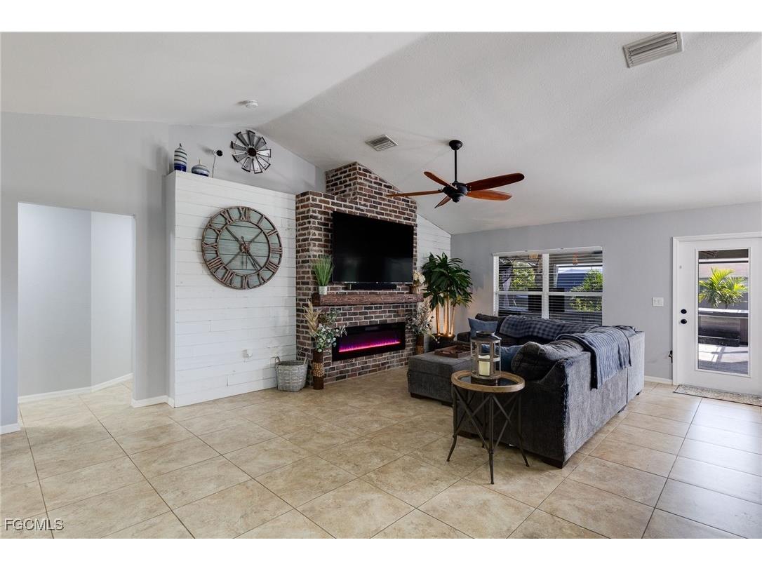 1413 NW 8th Place Cape Coral FL 33993 2025009739 image5