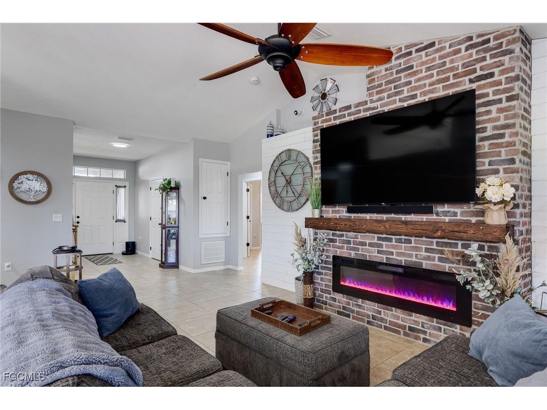 1413 NW 8th Place Cape Coral FL 33993 2025009739 image6