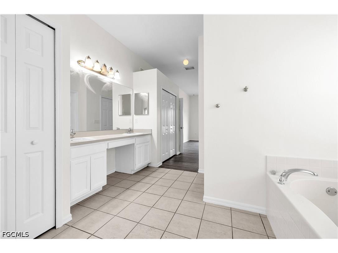 1413 SW 3rd Avenue Cape Coral FL 33991 2026018331 image44