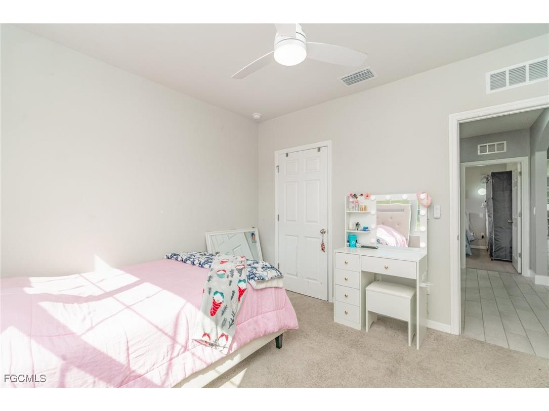 1413 SW Trafalgar Parkway Cape Coral FL 33991 2025017986 image21