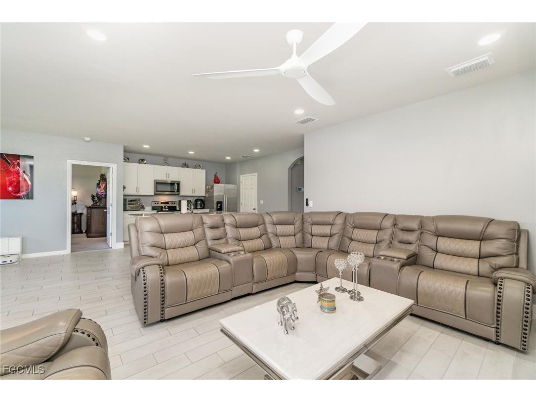 1413 SW Trafalgar Parkway Cape Coral FL 33991 2025017986 image7