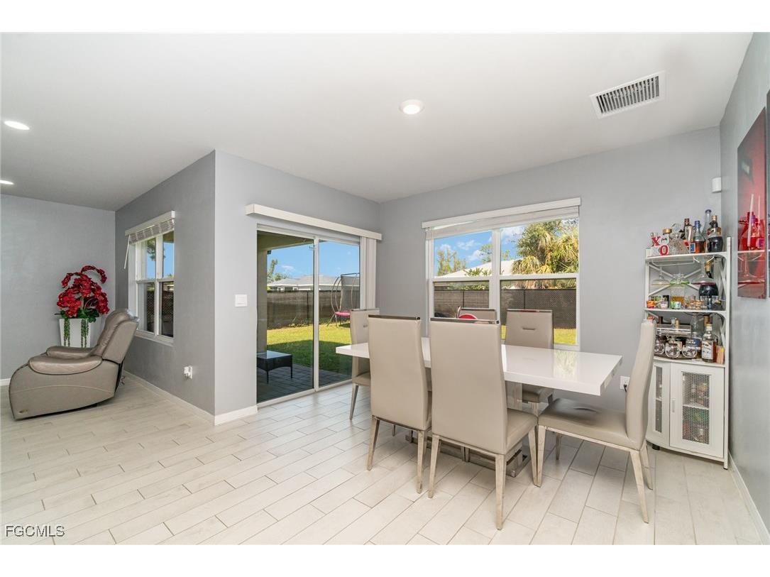 1413 SW Trafalgar Parkway Cape Coral FL 33991 2025017986 image9