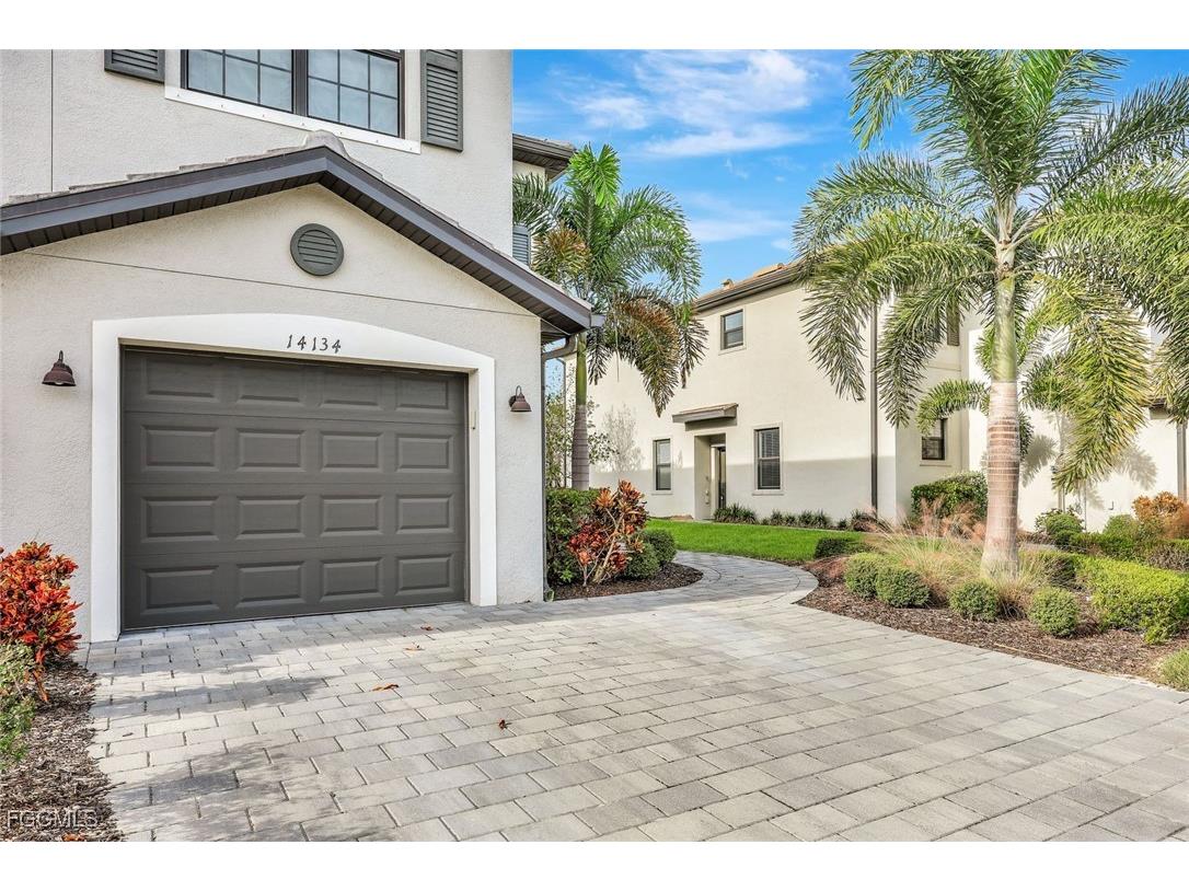 14134 Pine Lodge Lane Fort Myers FL 33913 2025019925 image1