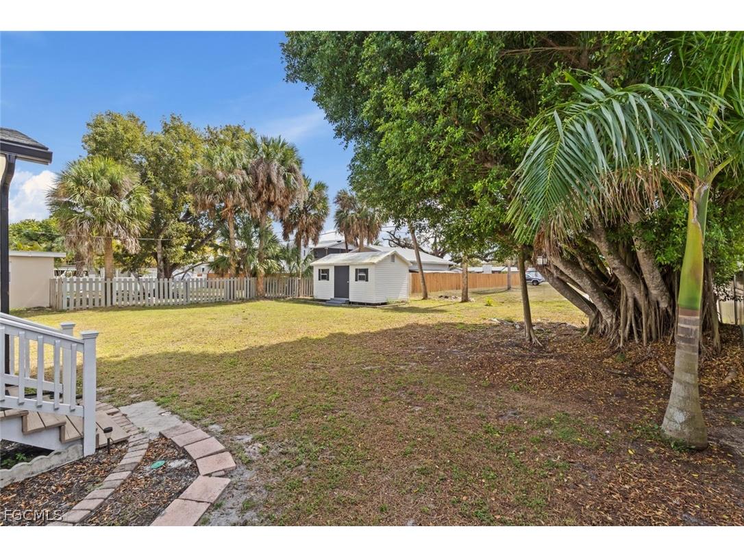 1414 Alhambra Drive Fort Myers FL 33901 2026012674 image32