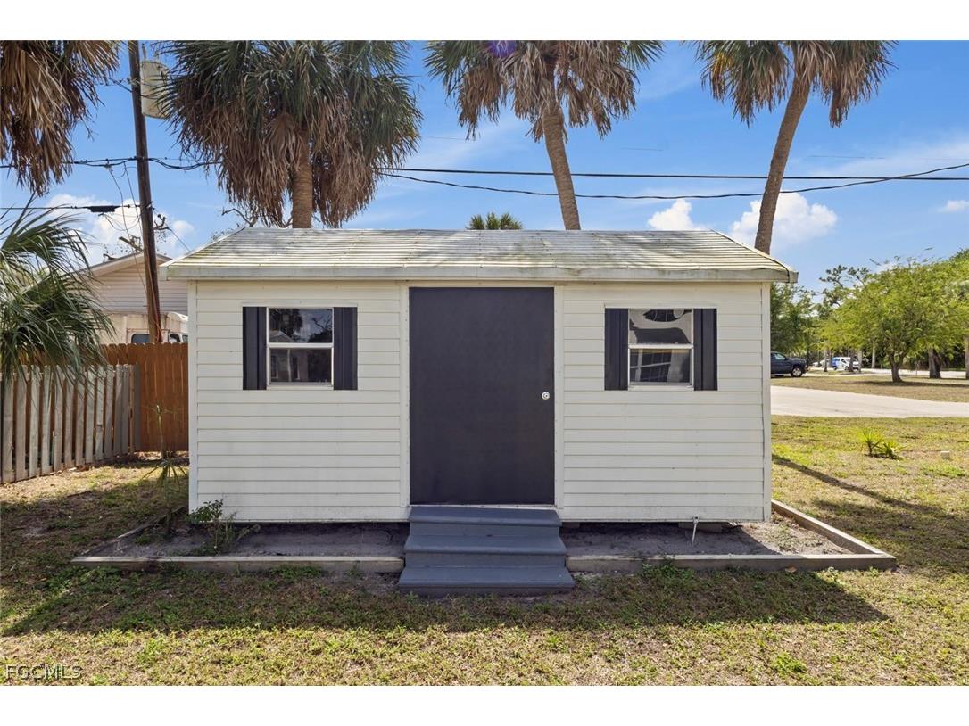 1414 Alhambra Drive Fort Myers FL 33901 2026012674 image33