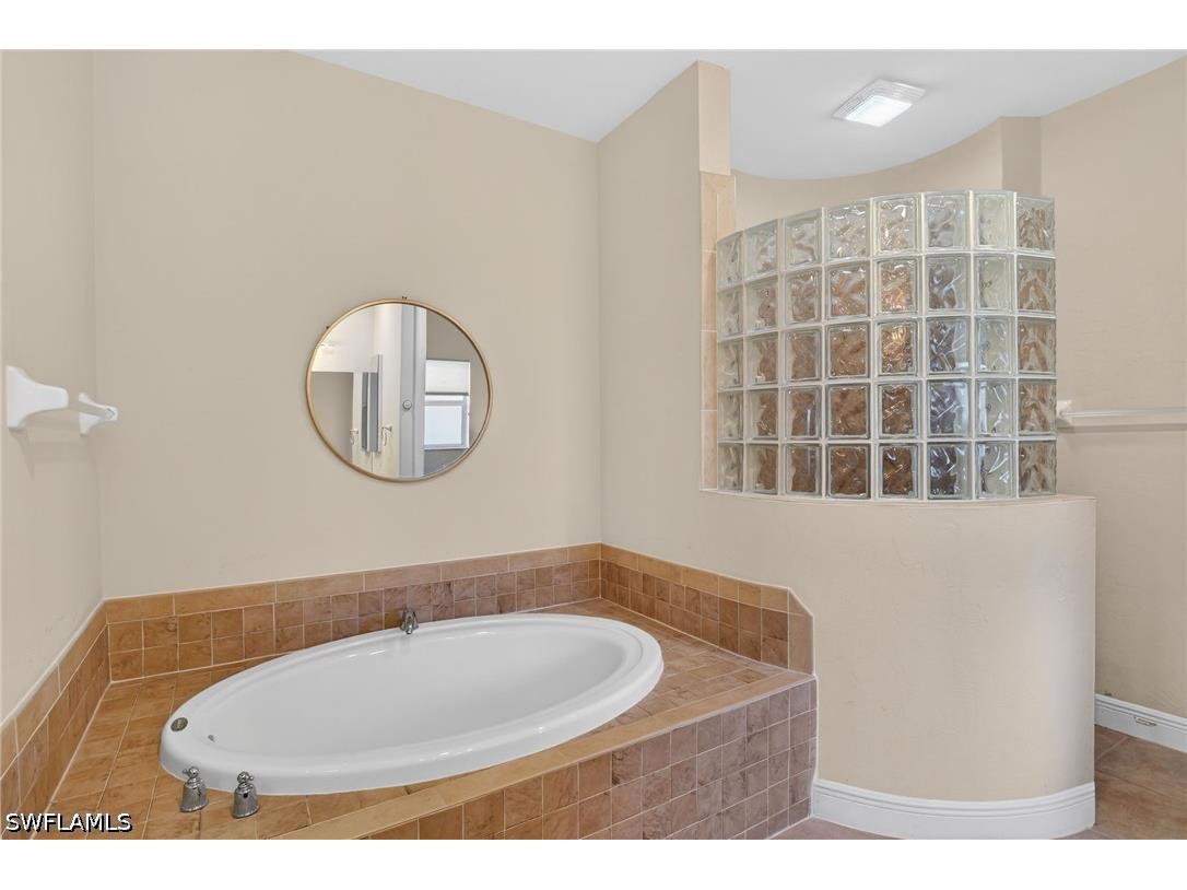 1414 NE 2nd Terrace Cape Coral FL 33909 226013881 image15