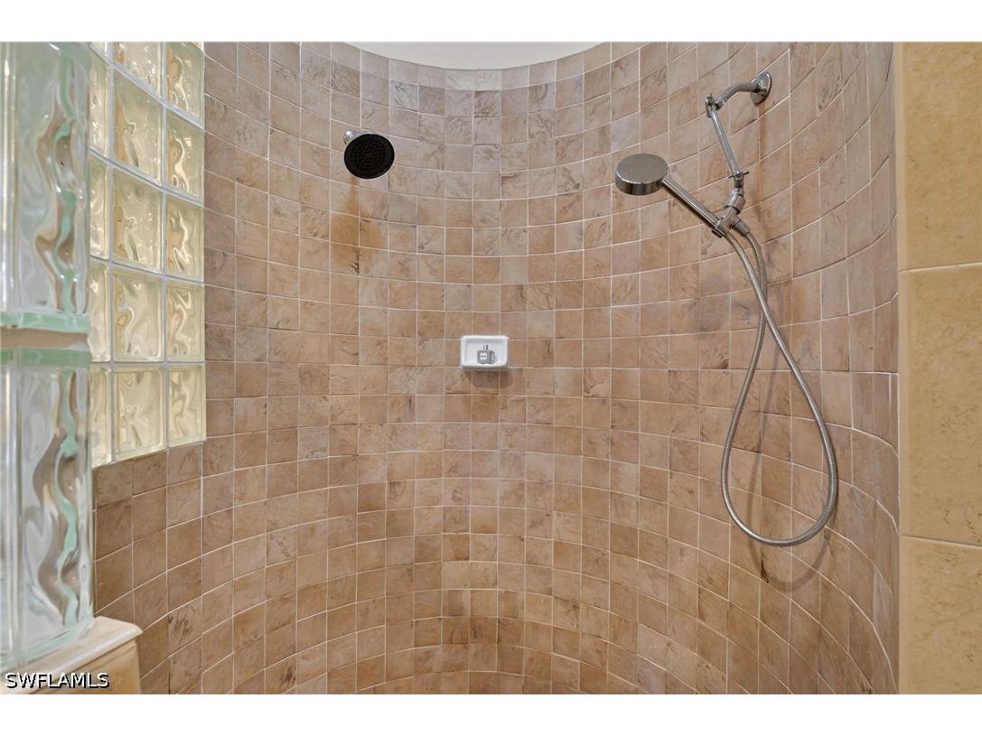 1414 NE 2nd Terrace Cape Coral FL 33909 226013881 image16