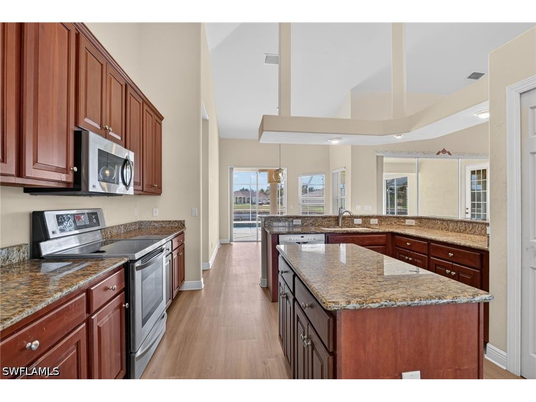 1414 NE 2nd Terrace Cape Coral FL 33909 226013881 image7