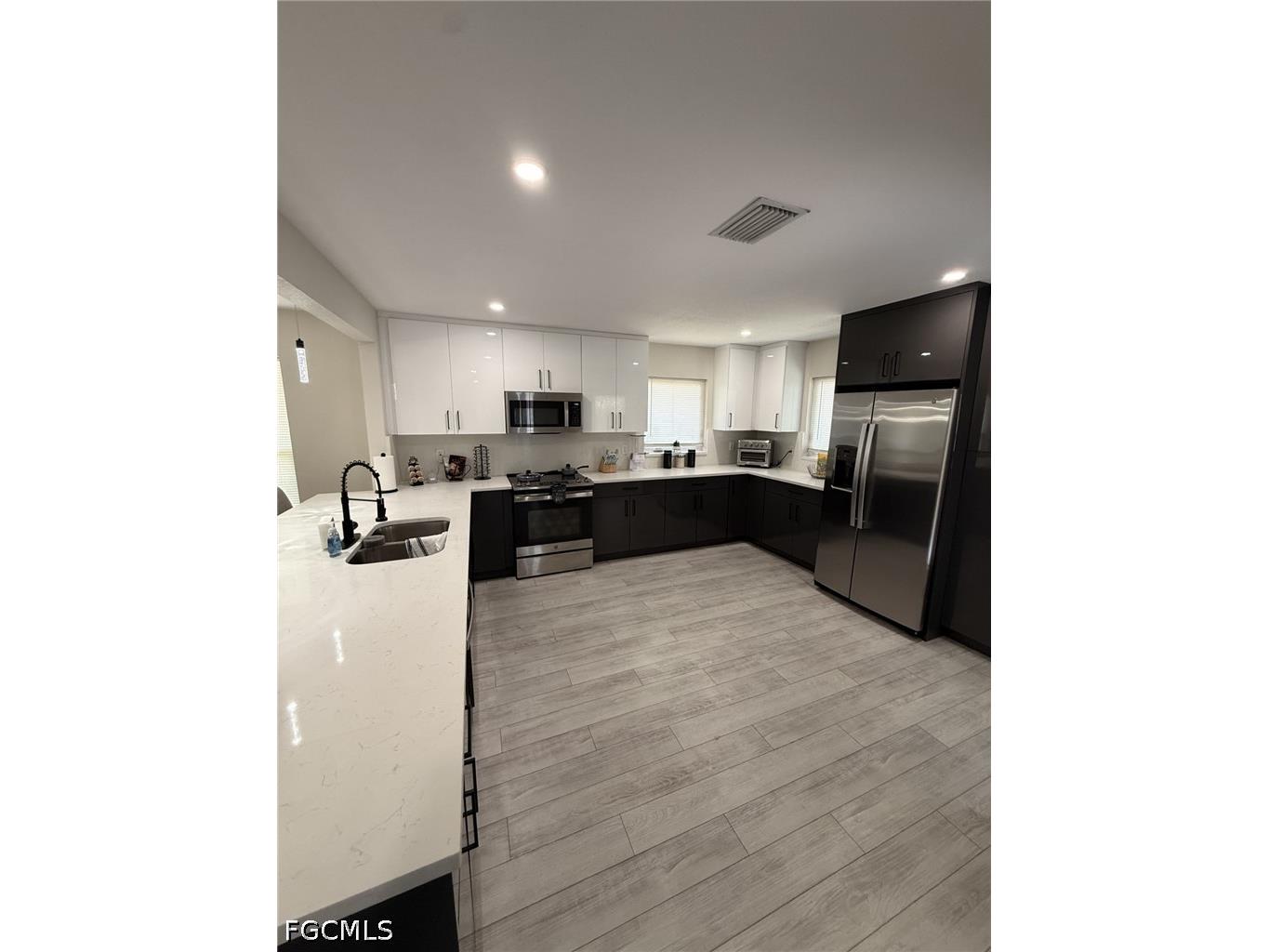 1414 SE 6th Avenue Cape Coral FL 33990 2026018401 image4