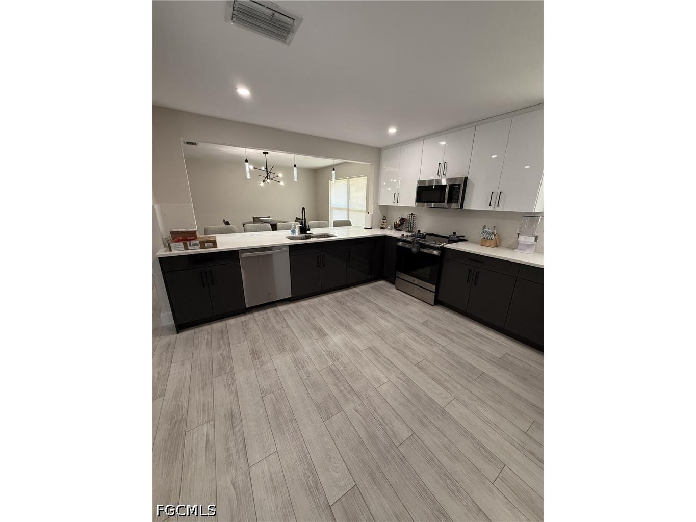 1414 SE 6th Avenue Cape Coral FL 33990 2026018401 image7
