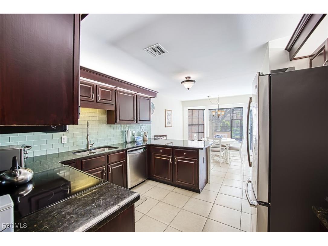 1414 Thistledown Way Fort Myers FL 33901 2025000334 image18