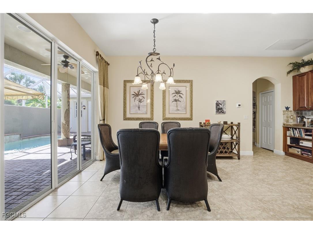 14143 Bently Circle Fort Myers FL 33912 2025017491 image10