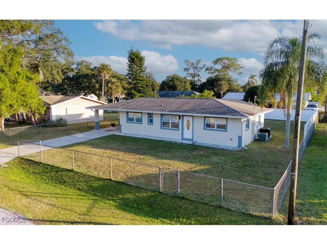 14143 Caribbean Boulevard Fort Myers FL 33905 2025023431 image2