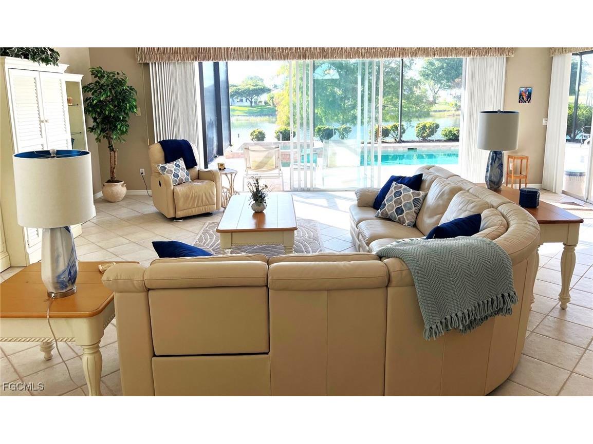 14145 Grosse Point Lane Fort Myers FL 33919 2025025495 image4