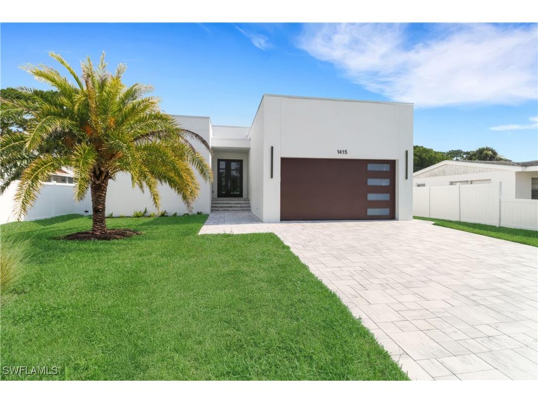 1415 13th Avenue N Naples FL 34102 225062903 image1