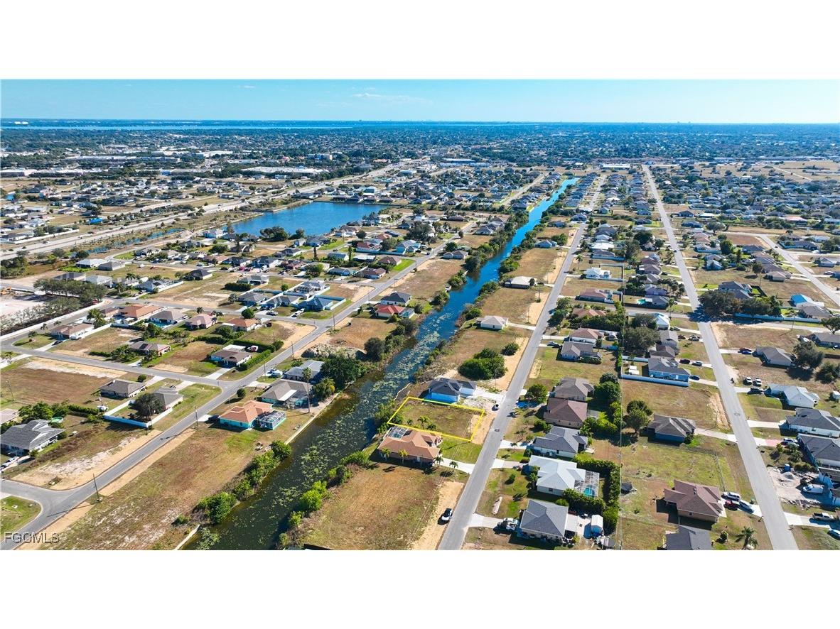 1415 NE 13th Place Cape Coral FL 33909 2025020921 image3