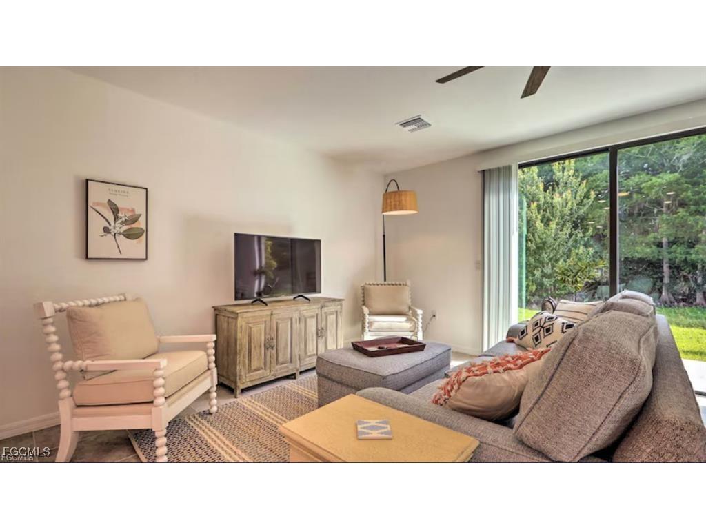 14155 Oviedo Place Fort Myers FL 33905 2025014689 image5