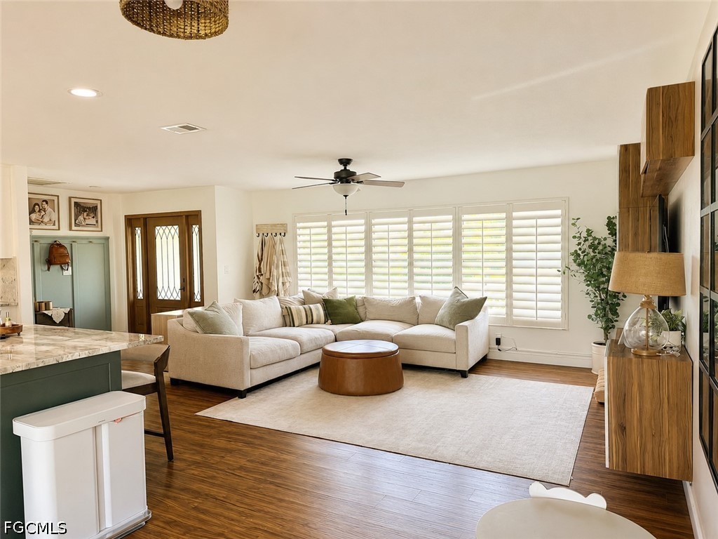 1416 Claret Court Fort Myers FL 33919 2026028587 image3