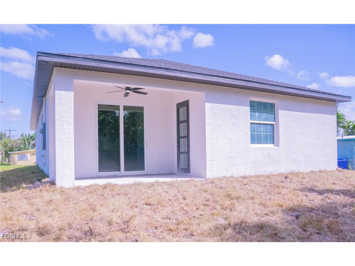 1416 Floral Drive Fort Myers FL 33916 2025017074 image3