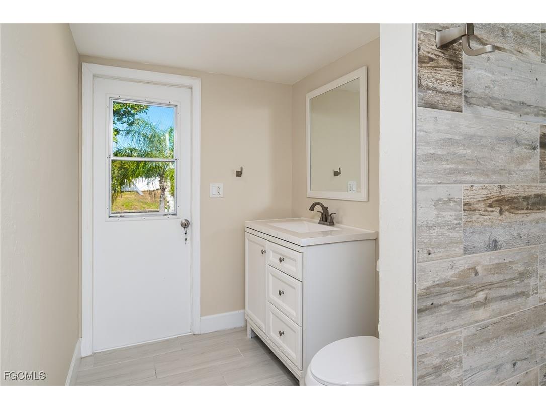 1416 SE 11th Place Cape Coral FL 33990 2025012722 image18