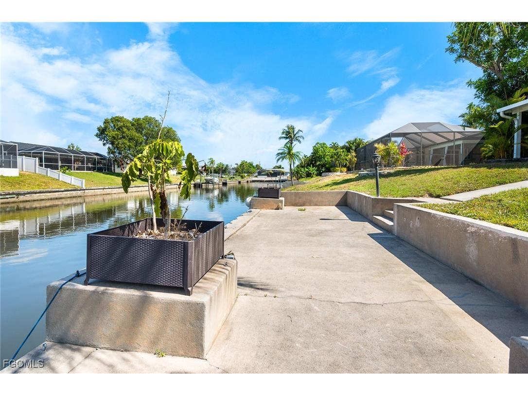 1416 SE 11th Place Cape Coral FL 33990 2025015227 image37