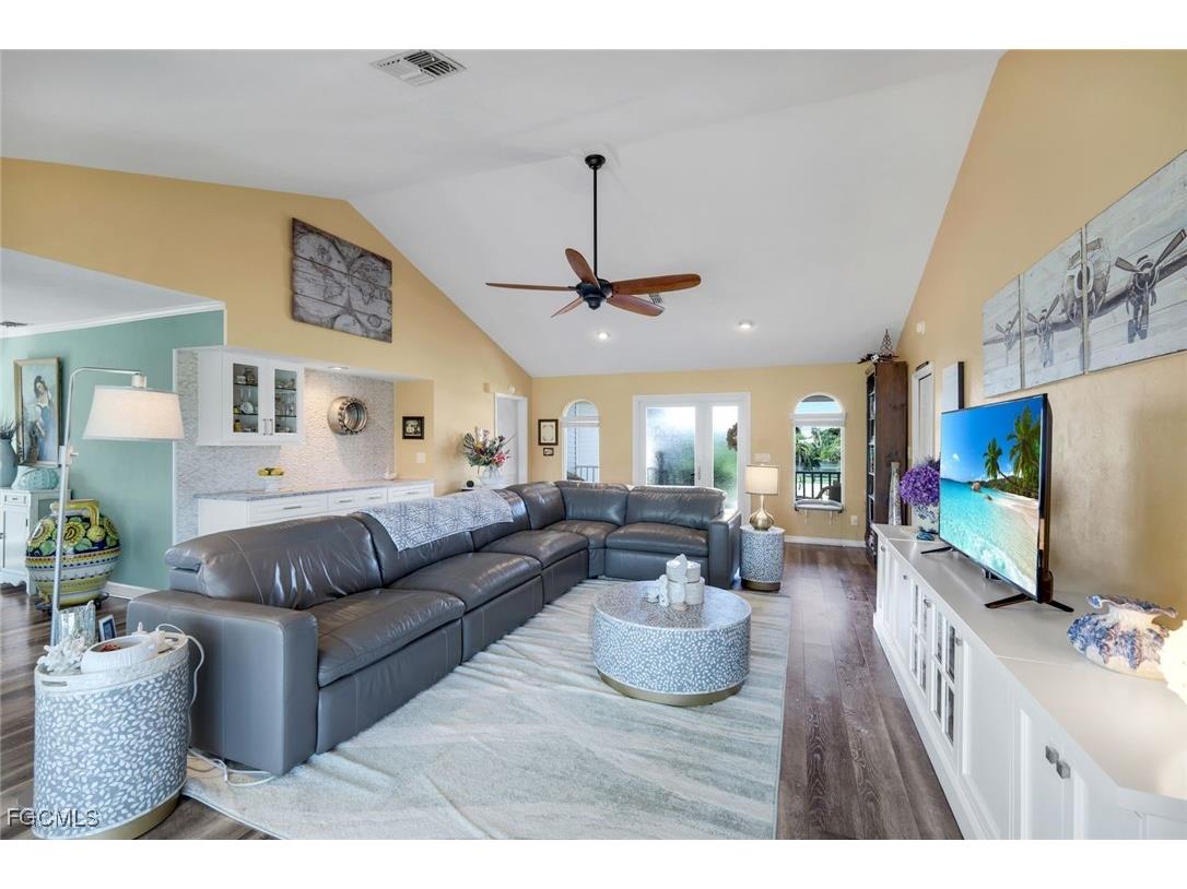 1417 Causey Court Sanibel FL 33957 2025018600 image4