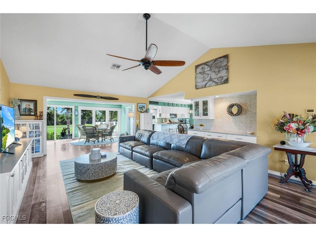 1417 Causey Court Sanibel FL 33957 2025018600 image5