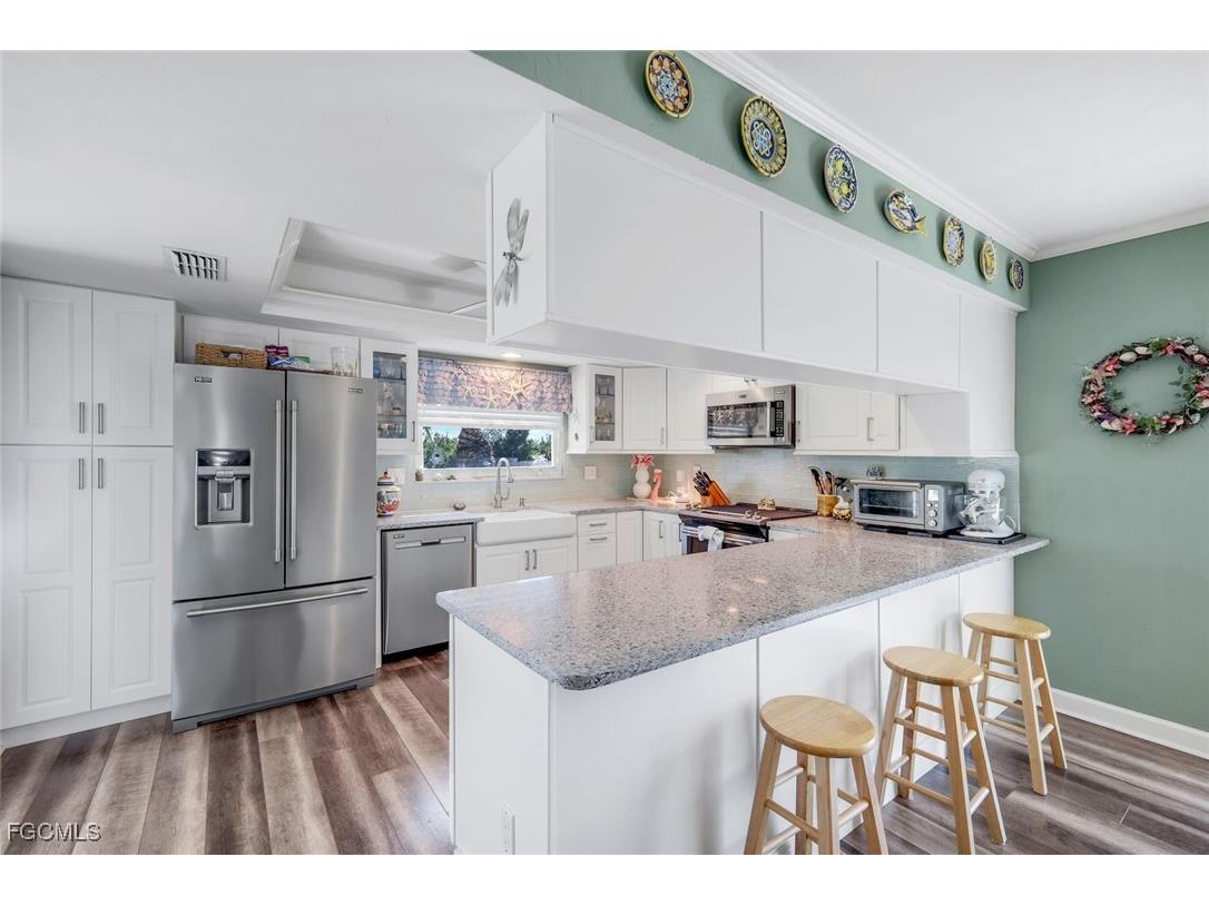 1417 Causey Court Sanibel FL 33957 2025018600 image8