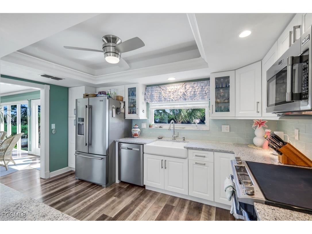 1417 Causey Court Sanibel FL 33957 2025018600 image9