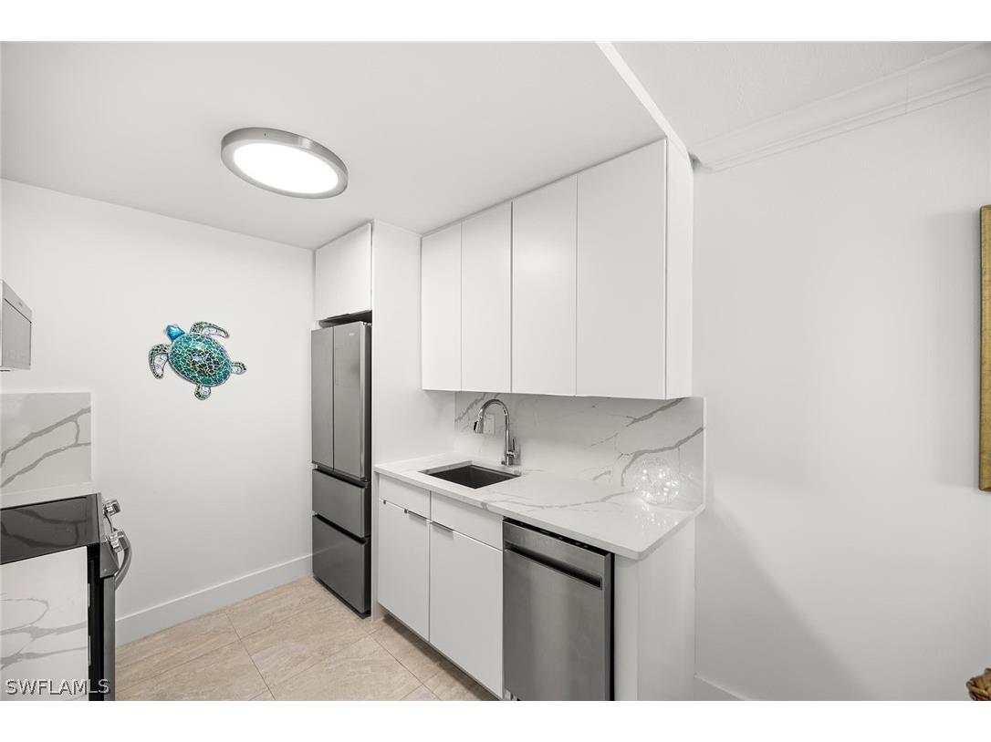 1417 Chesapeake Avenue #104 Naples FL 34102 226008194 image12