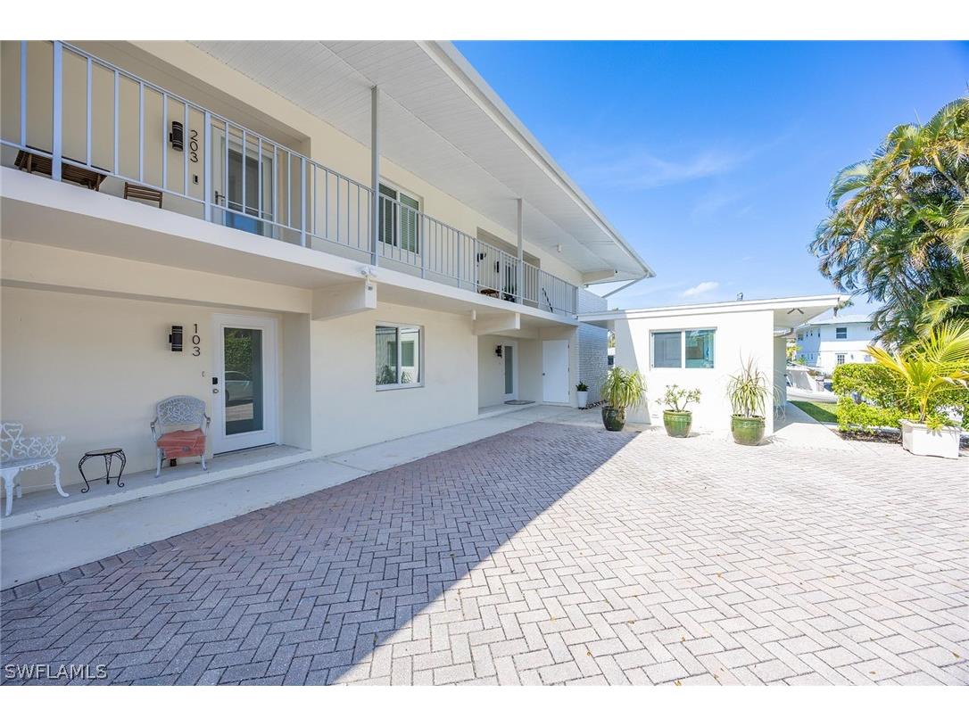 1417 Chesapeake Avenue #104 Naples FL 34102 226008194 image41