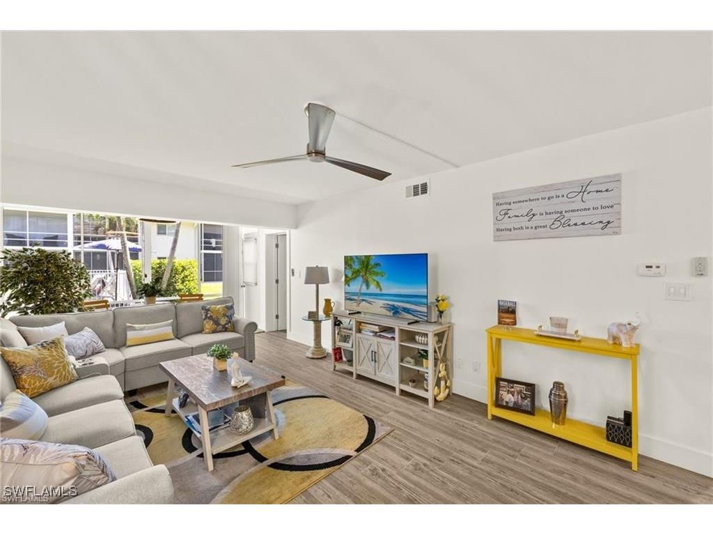 1417 Chesapeake Avenue #106 Naples FL 34102 225082292 image4