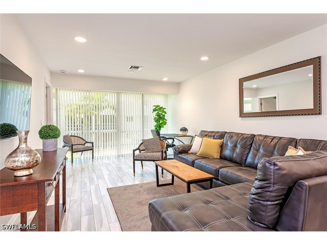 1417 Chesapeake Avenue #202 Naples FL 34102 226012656 image5