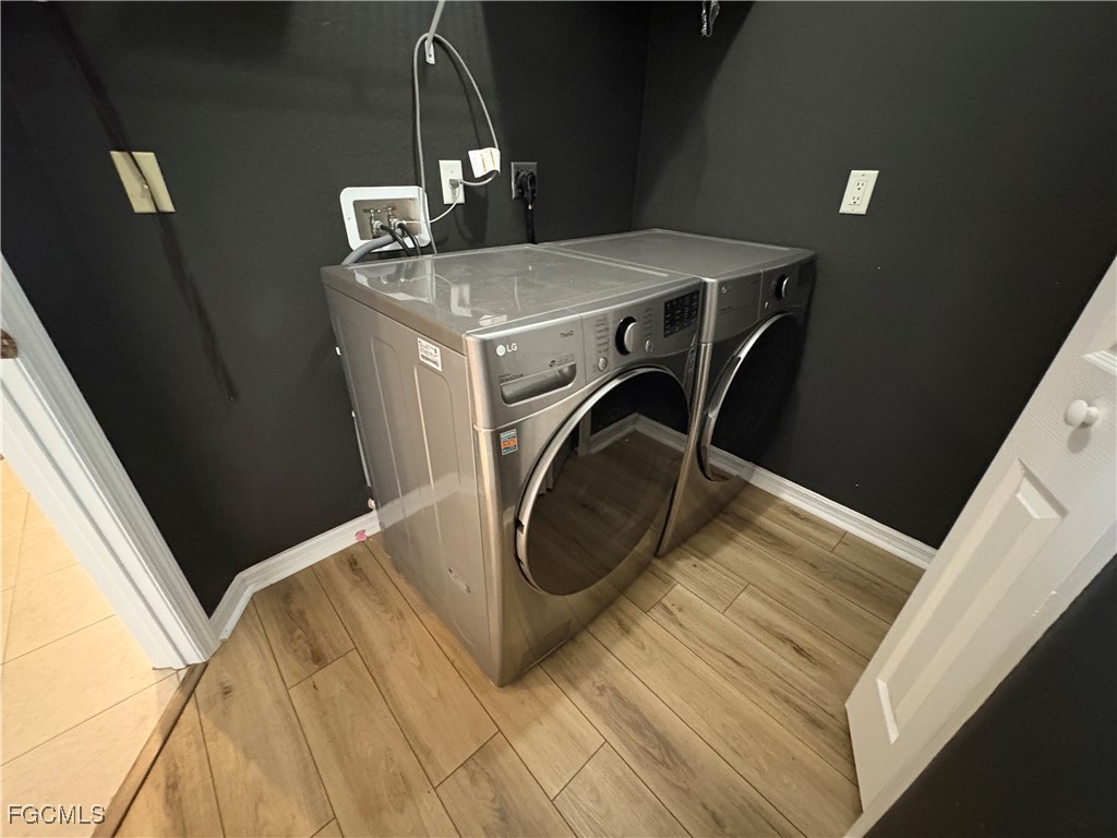 1417 NE 4th Place Cape Coral FL 33909 2025015224 image27