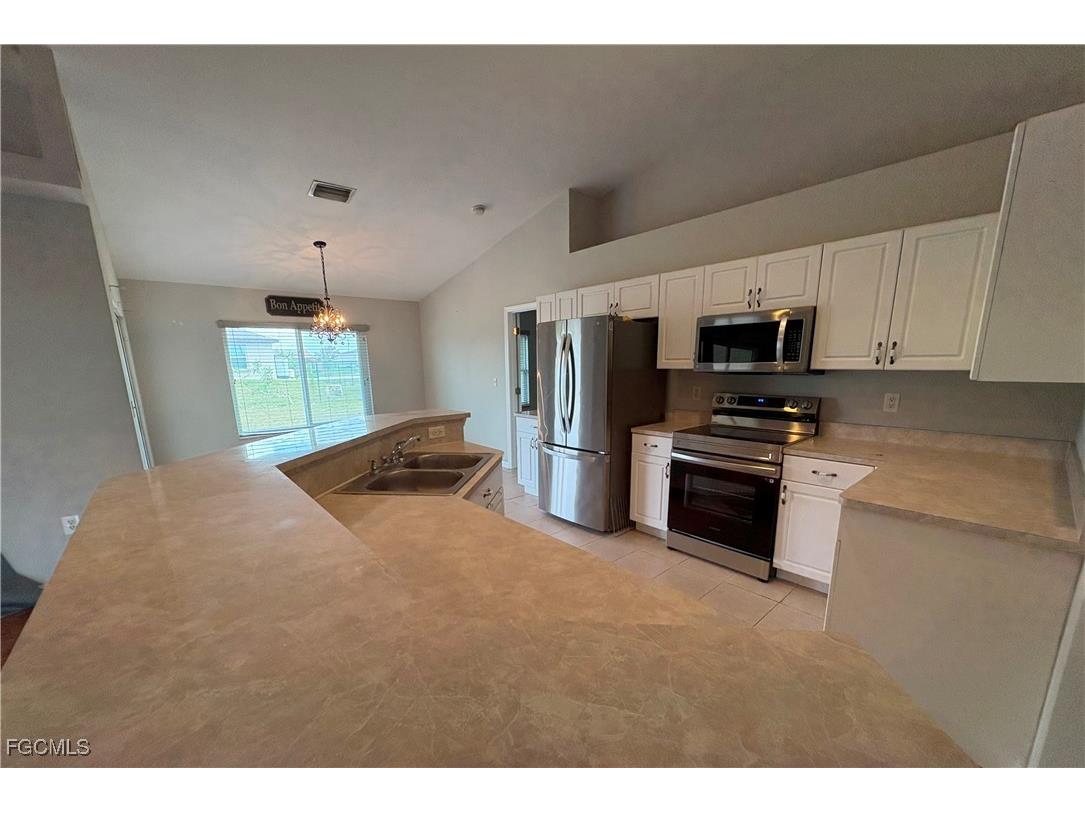 1417 NE 4th Place Cape Coral FL 33909 2025015224 image9
