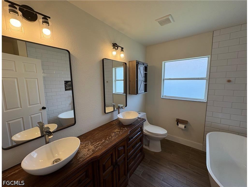 1417 NE 4th Place Cape Coral FL 33909 2026031607 image14