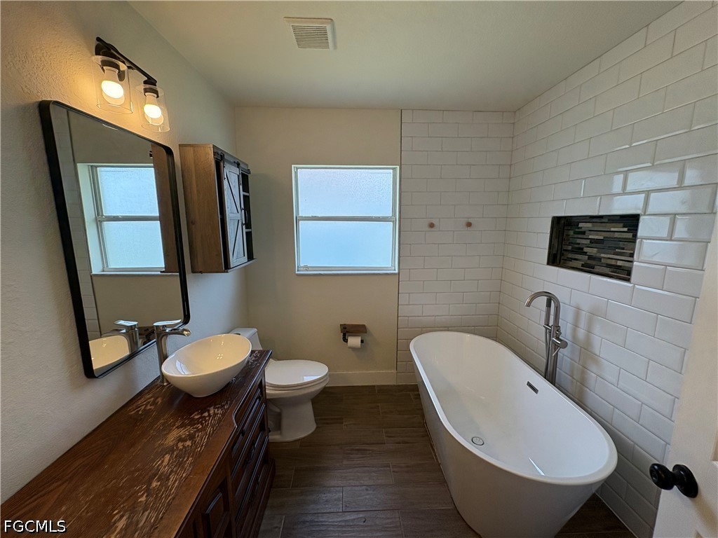 1417 NE 4th Place Cape Coral FL 33909 2026031607 image15