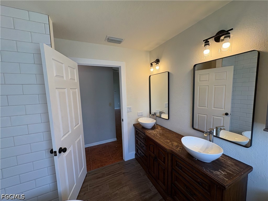 1417 NE 4th Place Cape Coral FL 33909 2026031607 image19