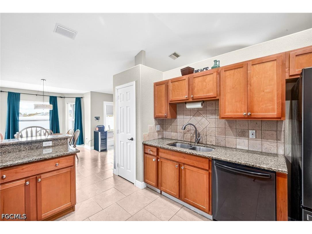 1417 NW 16th Place Cape Coral FL 33993 2026021950 image16